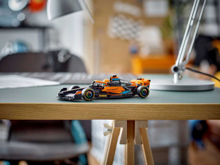 Конструктор LEGO Speed Champions 76919 Гоночный автомобиль McLaren Формулы-1 - фото