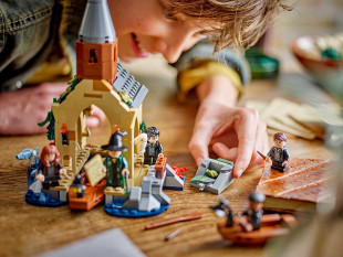 Конструктор LEGO HARRY POTTER 76426 Лодочный домик в замке Хогвартс - фото